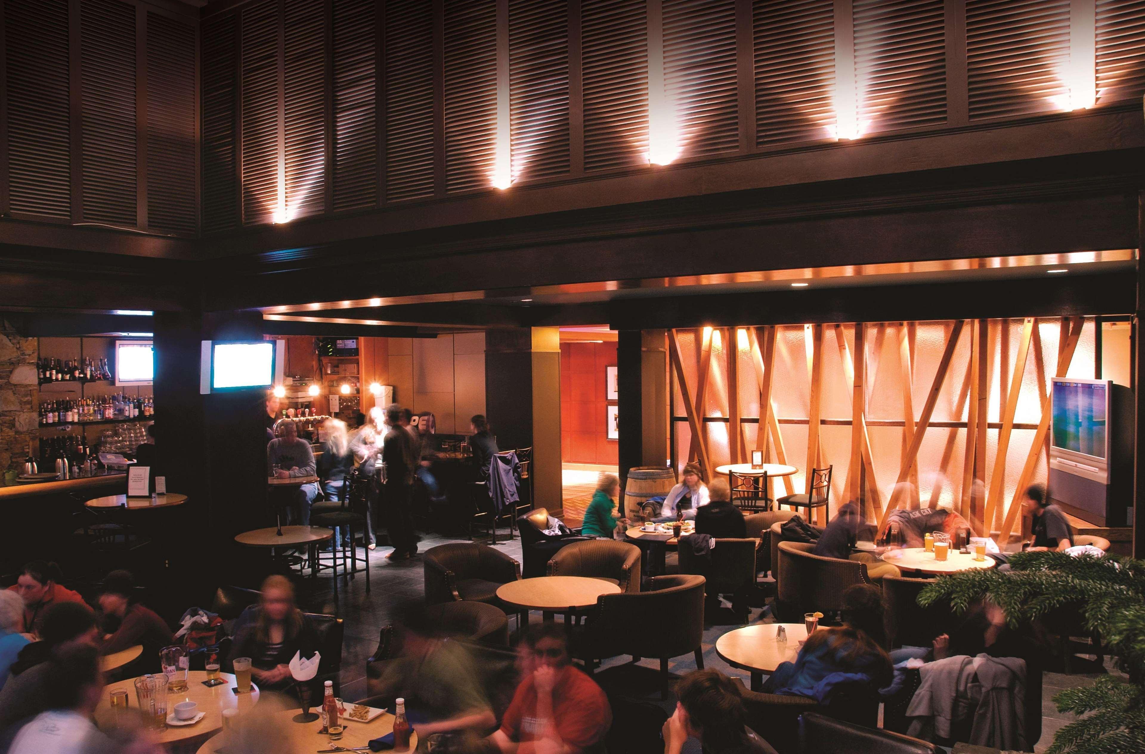 Hilton Whistler Resort & Spa Экстерьер фото
