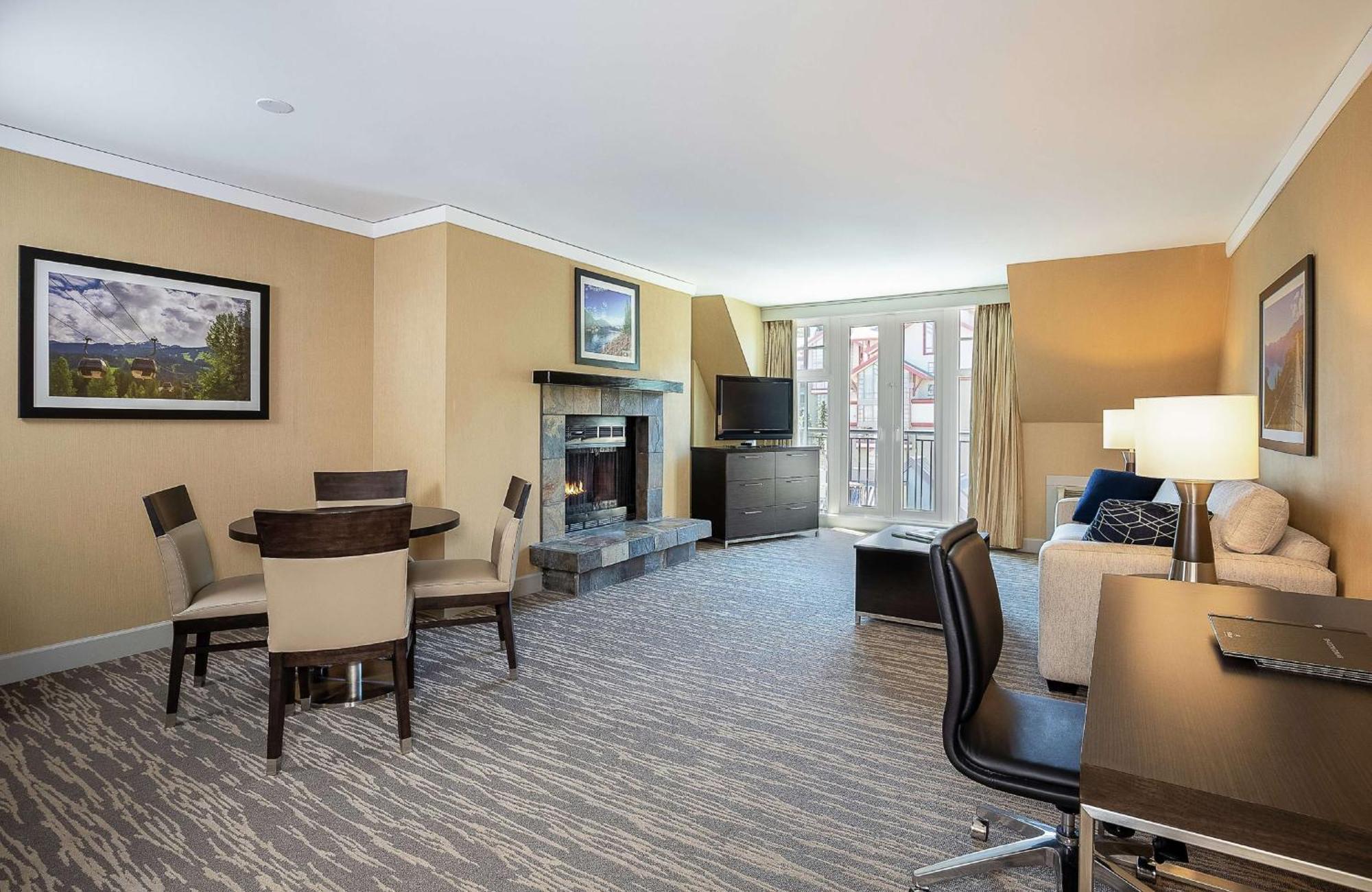 Hilton Whistler Resort & Spa Экстерьер фото