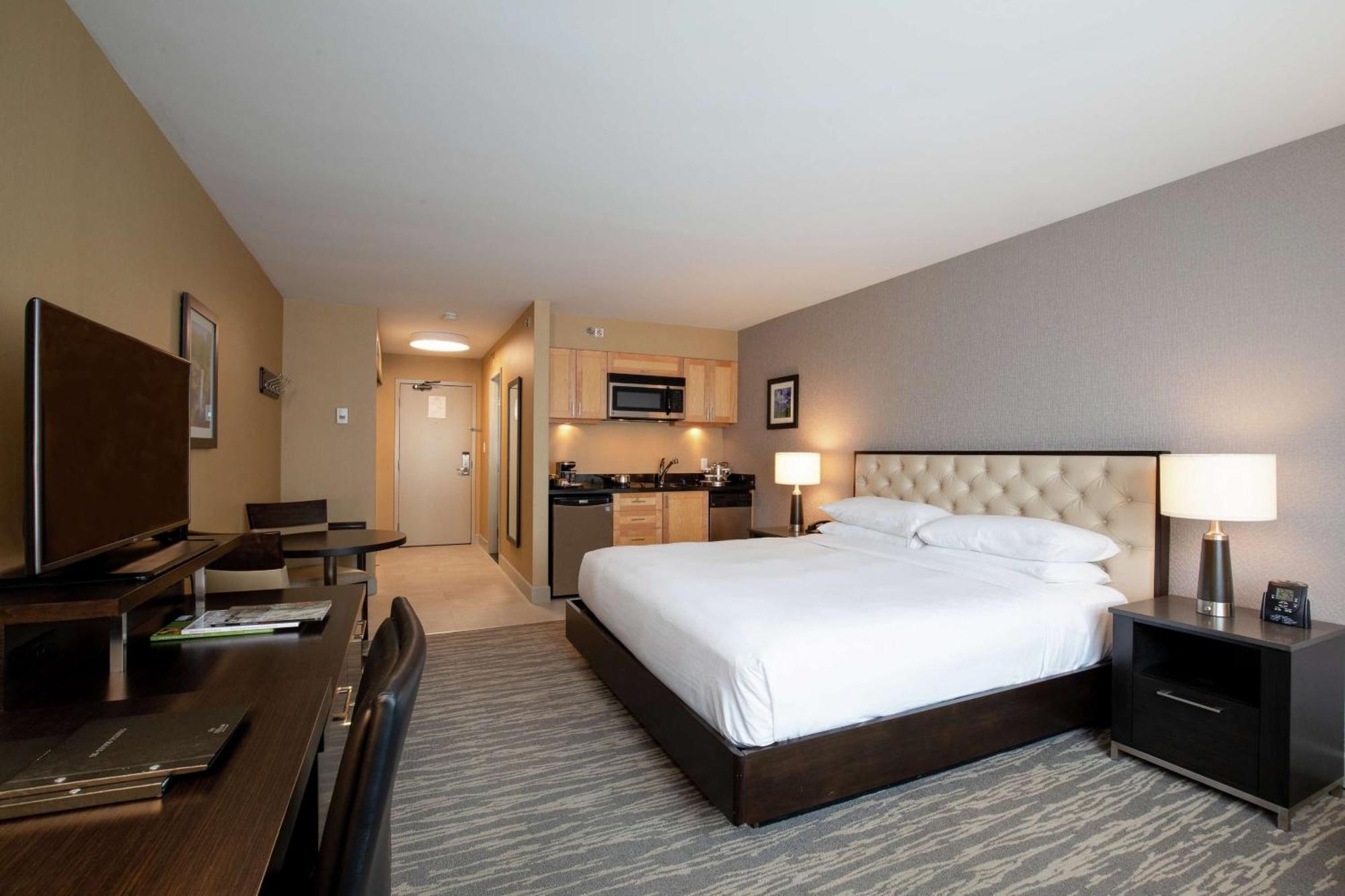 Hilton Whistler Resort & Spa Экстерьер фото