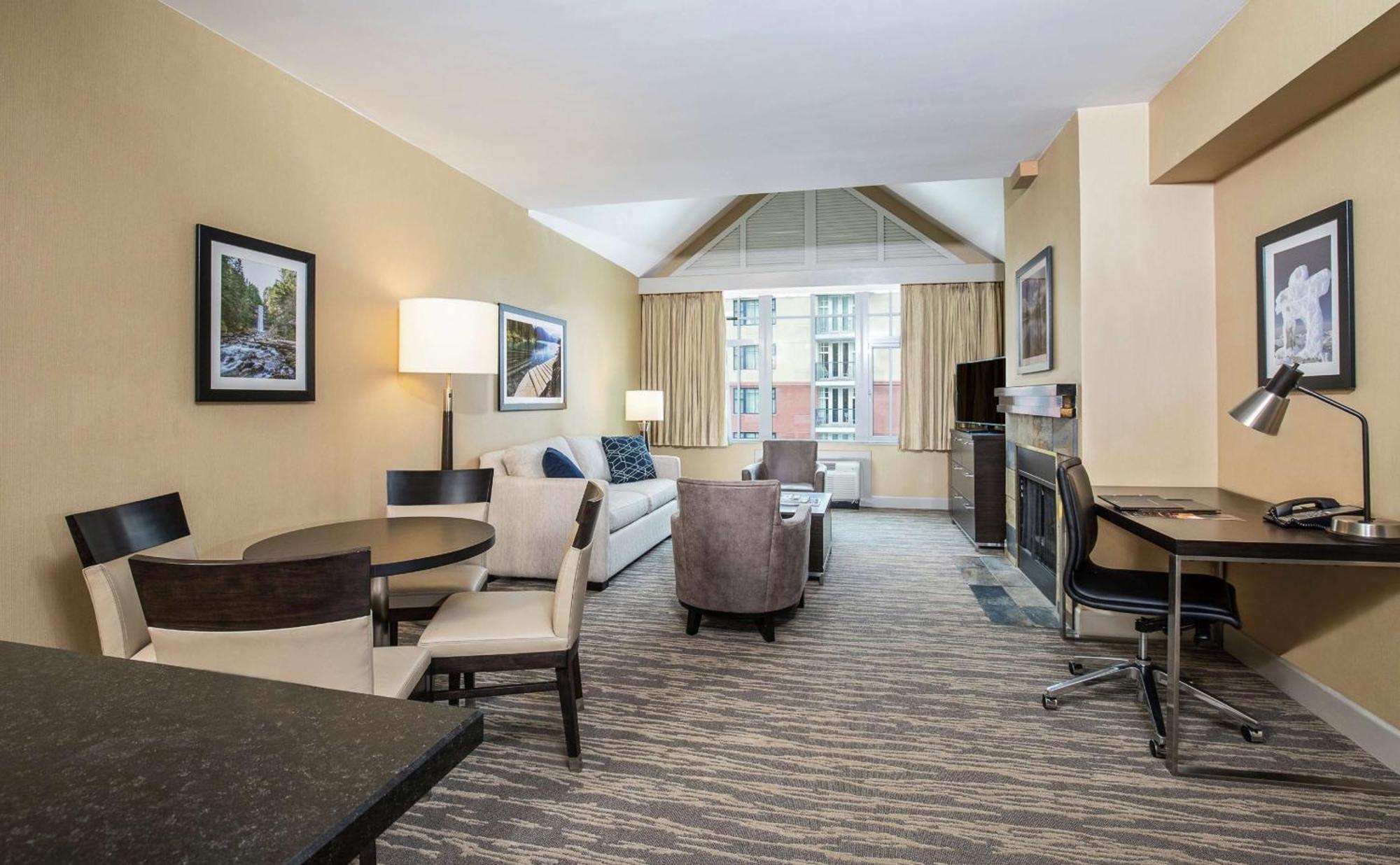 Hilton Whistler Resort & Spa Экстерьер фото