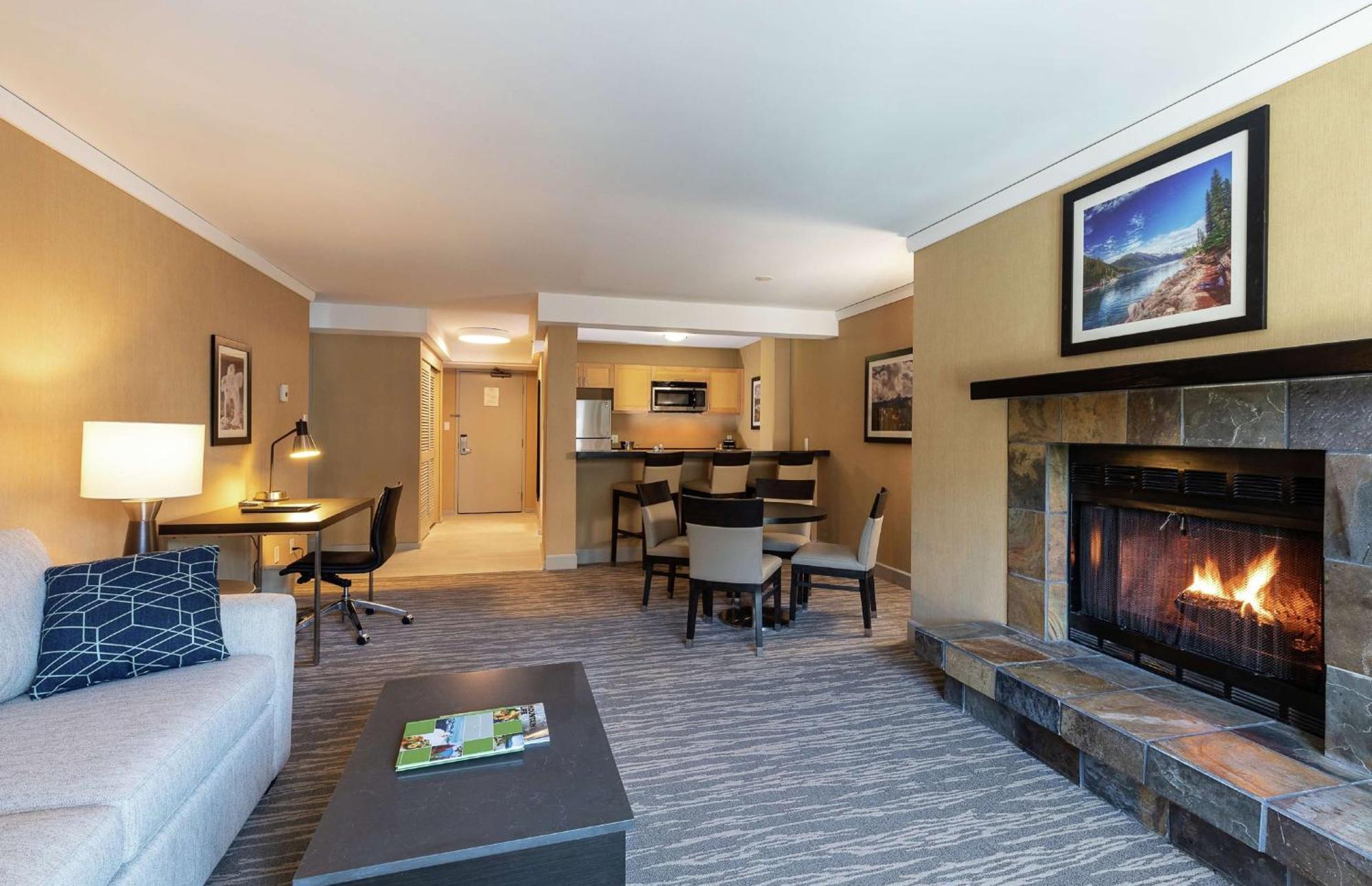 Hilton Whistler Resort & Spa Экстерьер фото