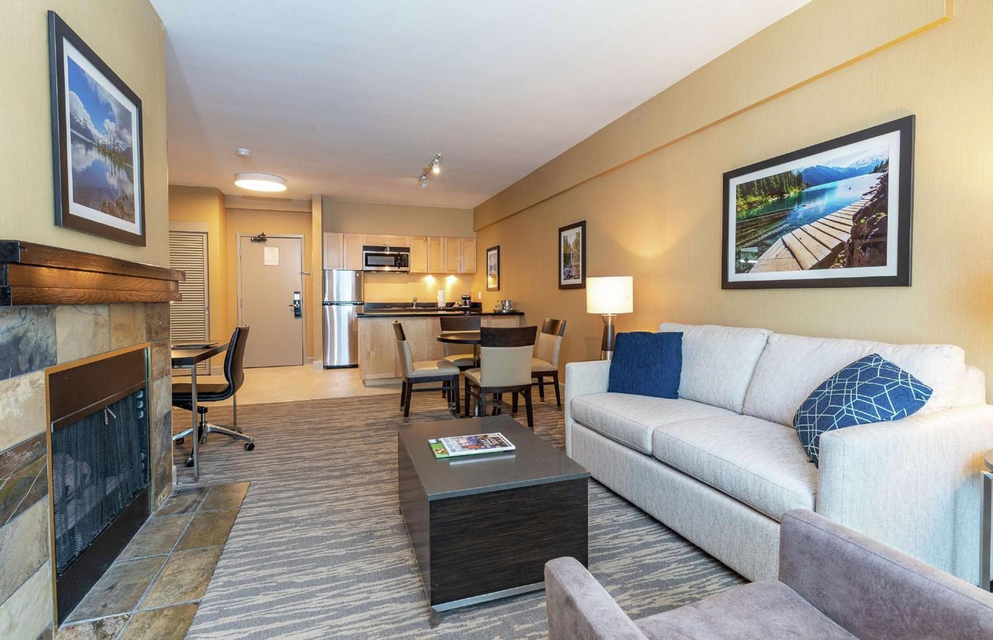 Hilton Whistler Resort & Spa Экстерьер фото