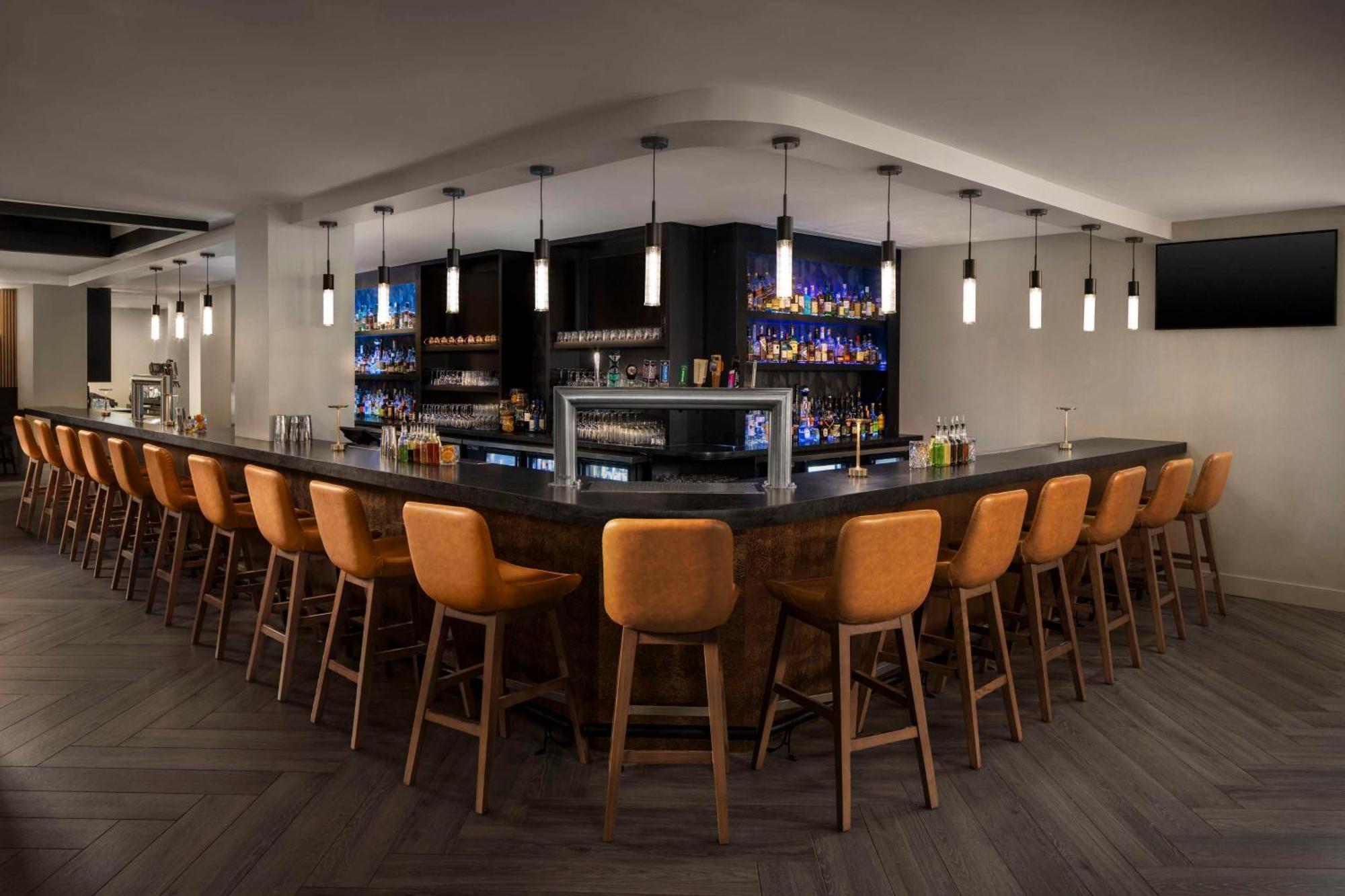 Hilton Whistler Resort & Spa Экстерьер фото
