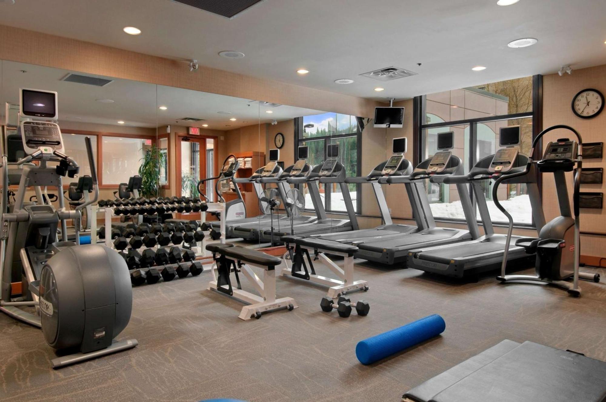 Hilton Whistler Resort & Spa Экстерьер фото