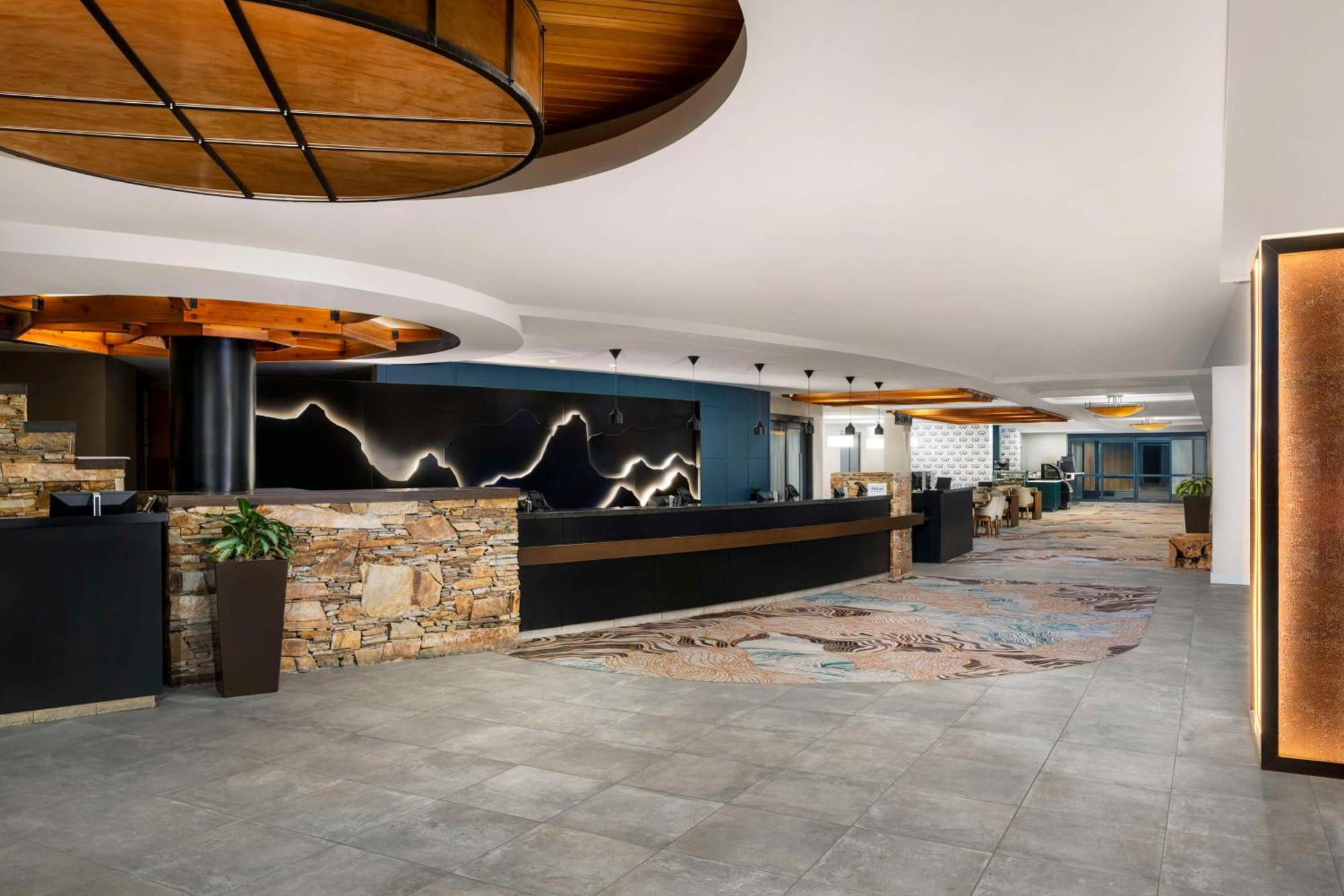 Hilton Whistler Resort & Spa Экстерьер фото