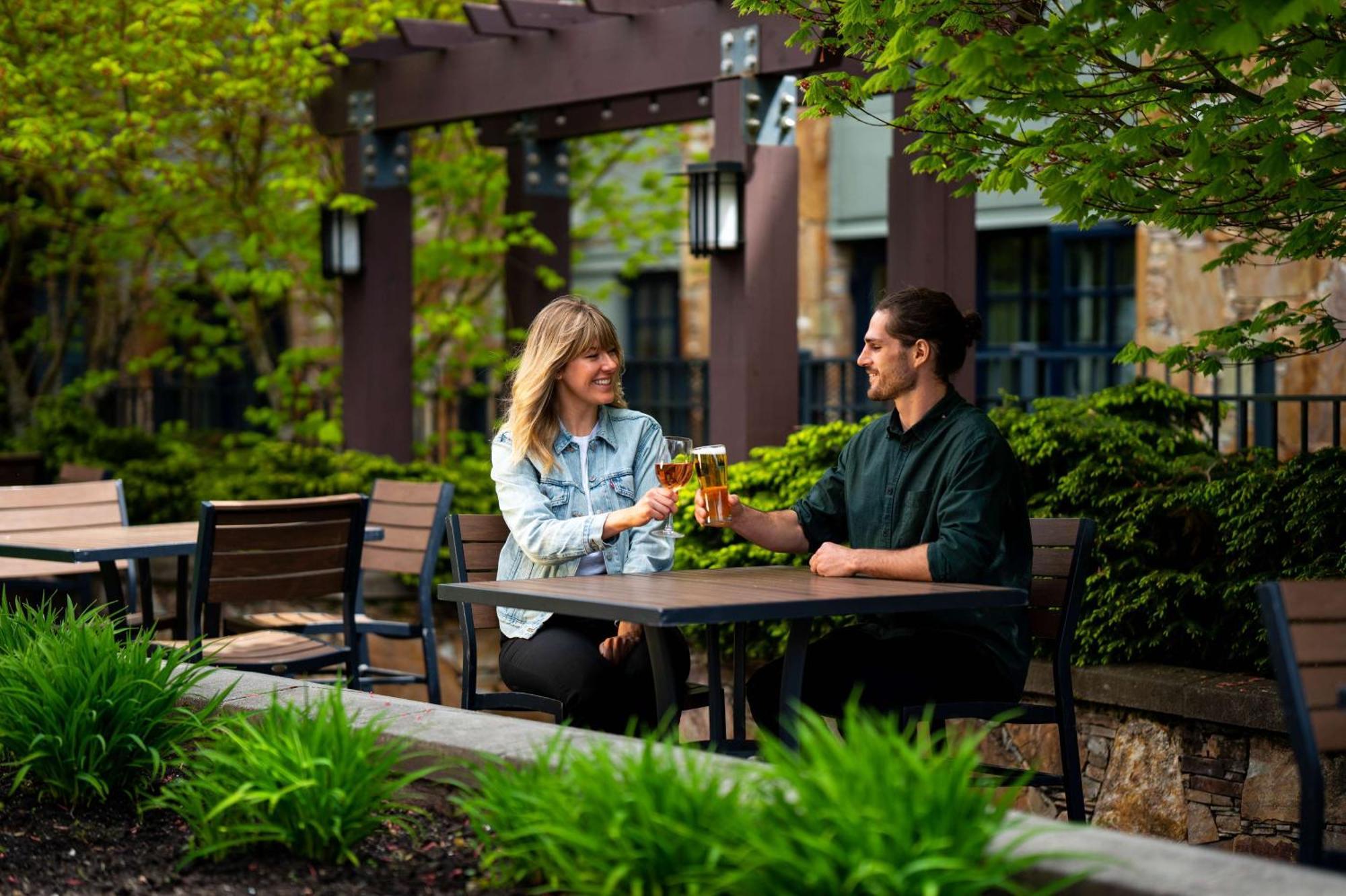 Hilton Whistler Resort & Spa Экстерьер фото